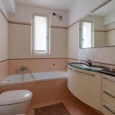 Casa Del Vicolo - Comfort Ed Eleganza In Centro アパート *
